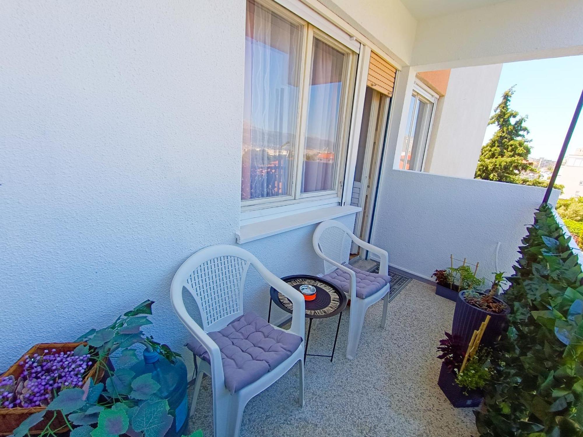 Retro Apartment Split Exterior photo